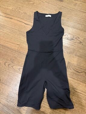 Aritzia Sleeveless Black V-Neck Tailored Romper